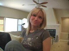 Find-Best-Mature.com presents: Cute girl in jeans sings for the camera