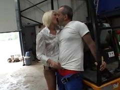 Find-Best-Mature.com presents: Fast handjobs